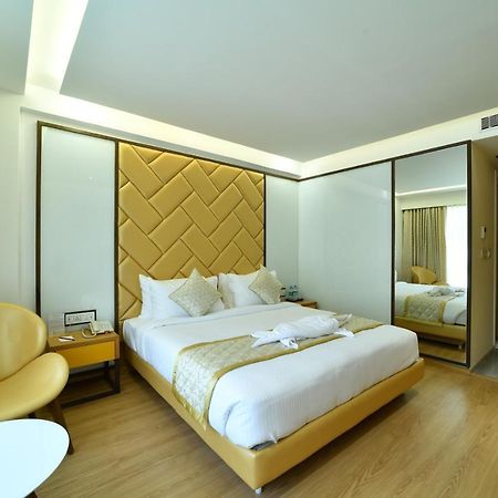 The President Hotel, Kumarapark Bangalore Esterno foto
