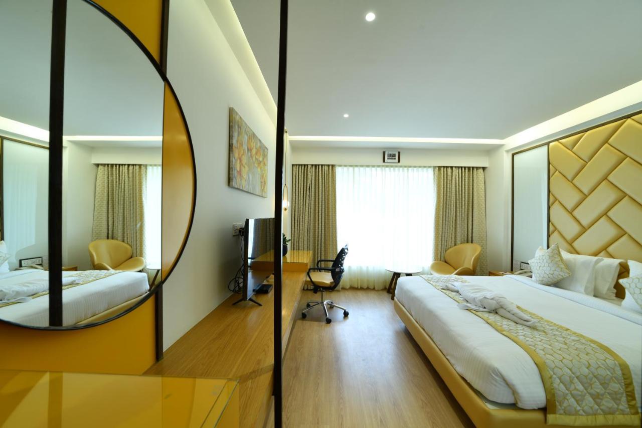 The President Hotel, Kumarapark Bangalore Esterno foto