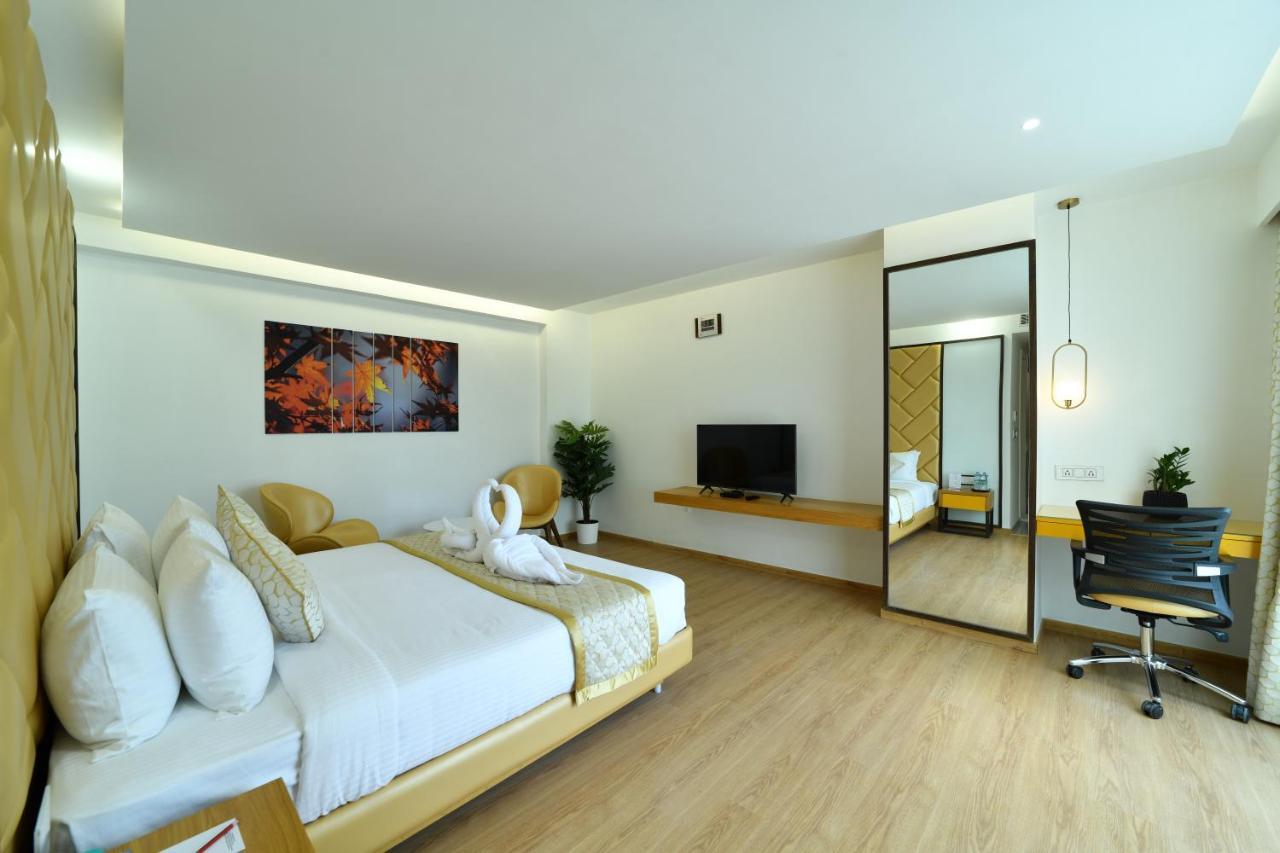 The President Hotel, Kumarapark Bangalore Esterno foto