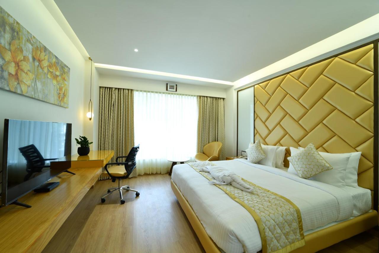 The President Hotel, Kumarapark Bangalore Esterno foto