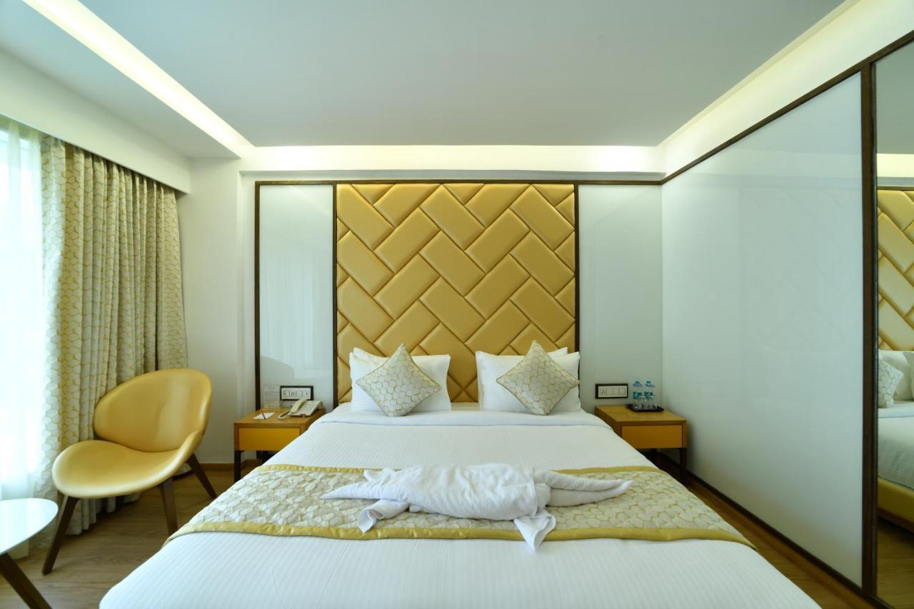 The President Hotel, Kumarapark Bangalore Esterno foto