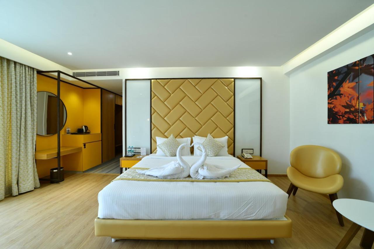 The President Hotel, Kumarapark Bangalore Esterno foto